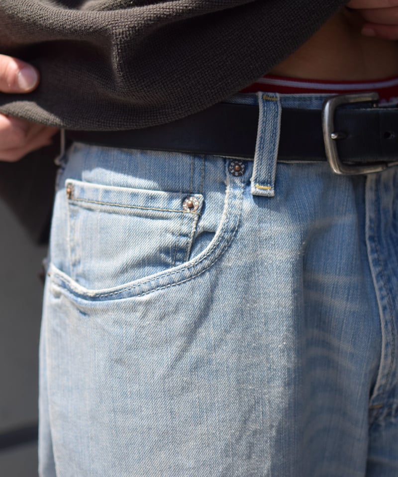 Deadstock Levi's 569 Denim Pants #4412 | COUNTER Deadstock Levi's 569 Denim Pants #4412 | COUNTER