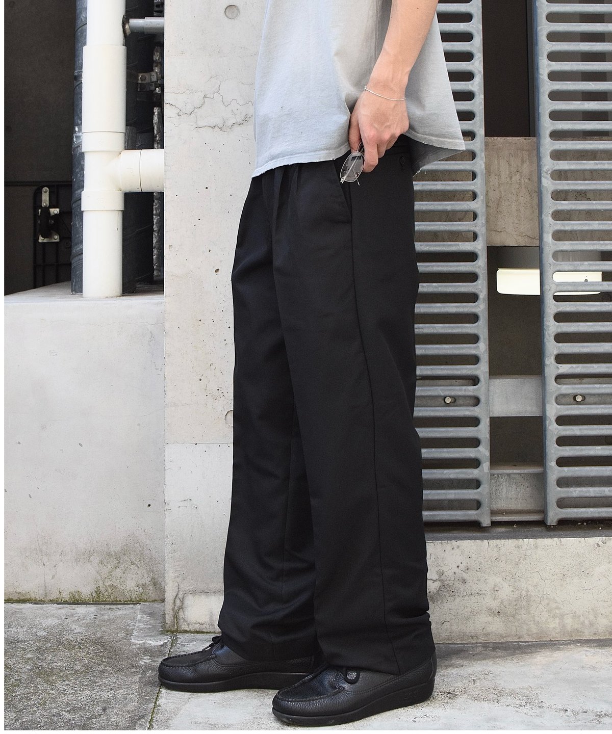 Edwards Pleated front Microfiber Dress Pants Bl