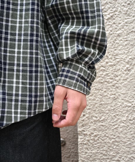Eddie Bauer Long Sleeve Plaid shirt -3