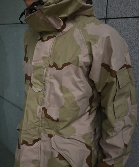 Deadstock Us Army ECWCS Gen1 GORE-TEX Parka 3C Desert Camo