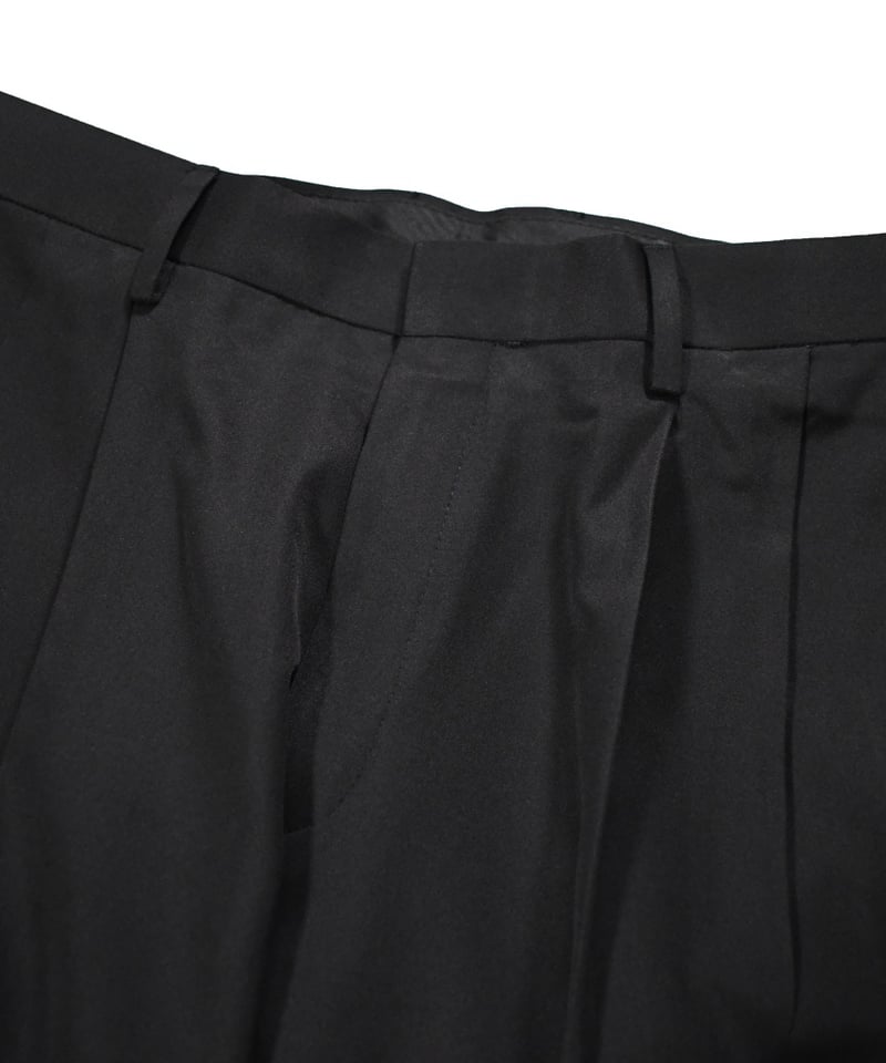 Haggar Classic Fit Pleated Front Pants Black |