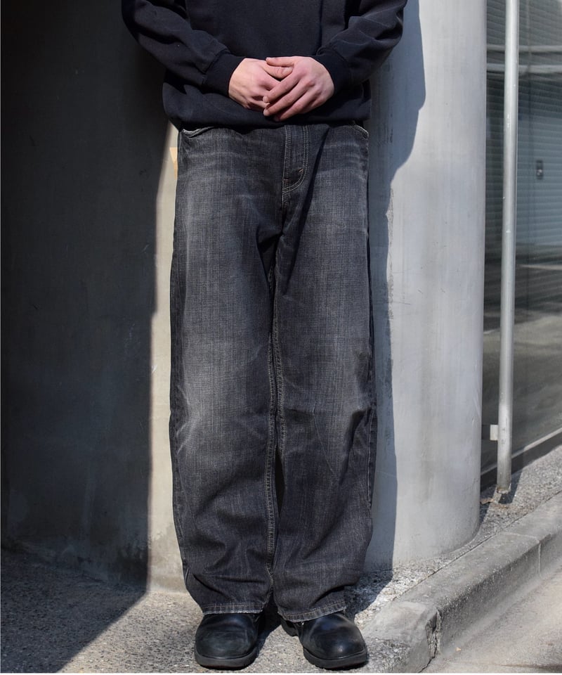 Deadstock Levi's 569 Denim Pants #1269 | COUNTER Deadstock Levi's 569 Denim Pants #1269 | COUNTER