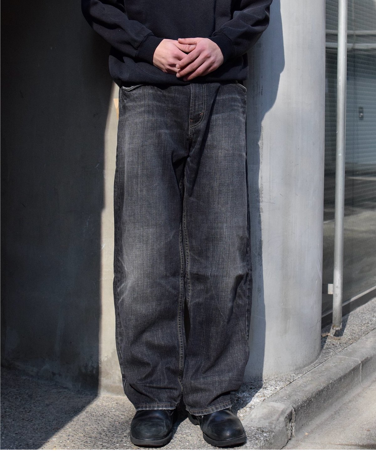 Deadstock Levi's 569 Denim Pants #1269 | COUNTER Deadstock Levi's 569 Denim Pants #1269 | COUNTER