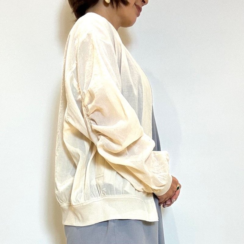 mckeeです！cafune 【新品】袖ギャザーシアーブルゾン cafune／カフネ】シアーギャザーブルゾン | Aimant-エマン