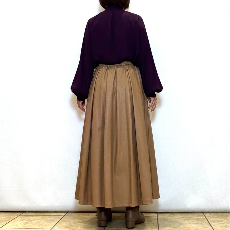 ✨新品　未使用品✨irise（イリゼ）レザーライク フレアスカート BEATRICE／ベアトリス】レザーライクギャザーフレアスカート