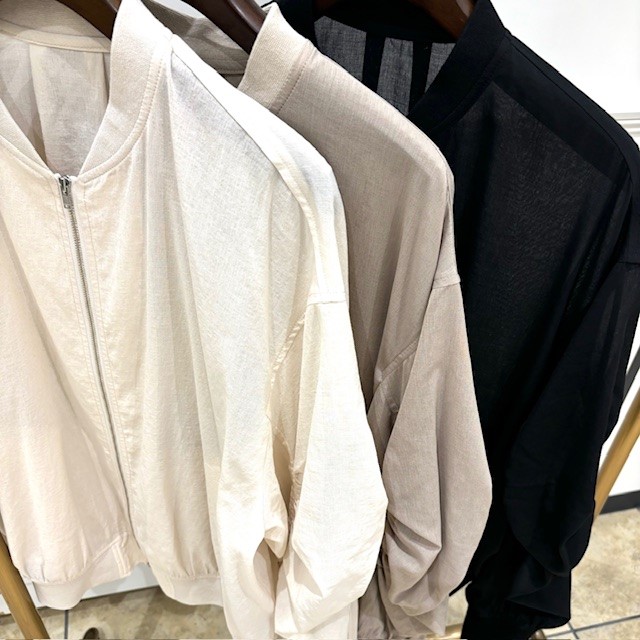 mckeeです！cafune 【新品】袖ギャザーシアーブルゾン cafune／カフネ】シアーギャザーブルゾン | Aimant-エマン