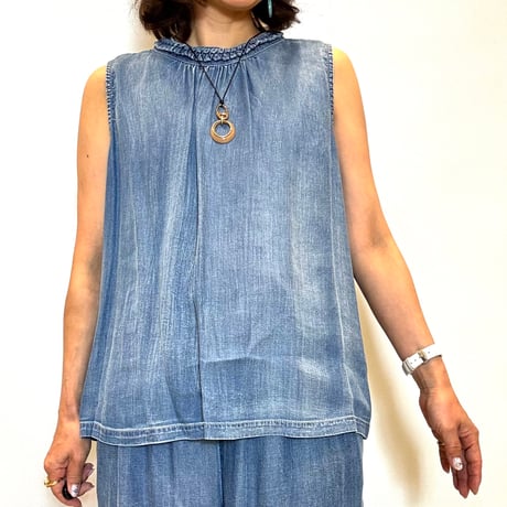 美品 NOUQUE ヌーク 千鳥格子柄 ペプラムブラウス 38 CATEGORY NOUQUE | Aimant-エマン