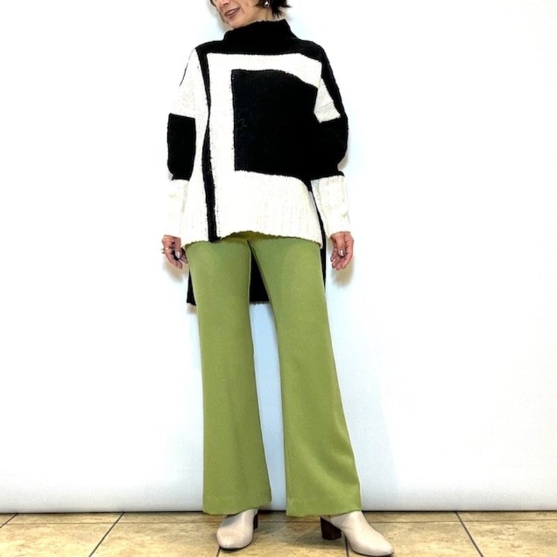 Lallia mu／ラリアムー】ローゲージブロッキングタートルニット