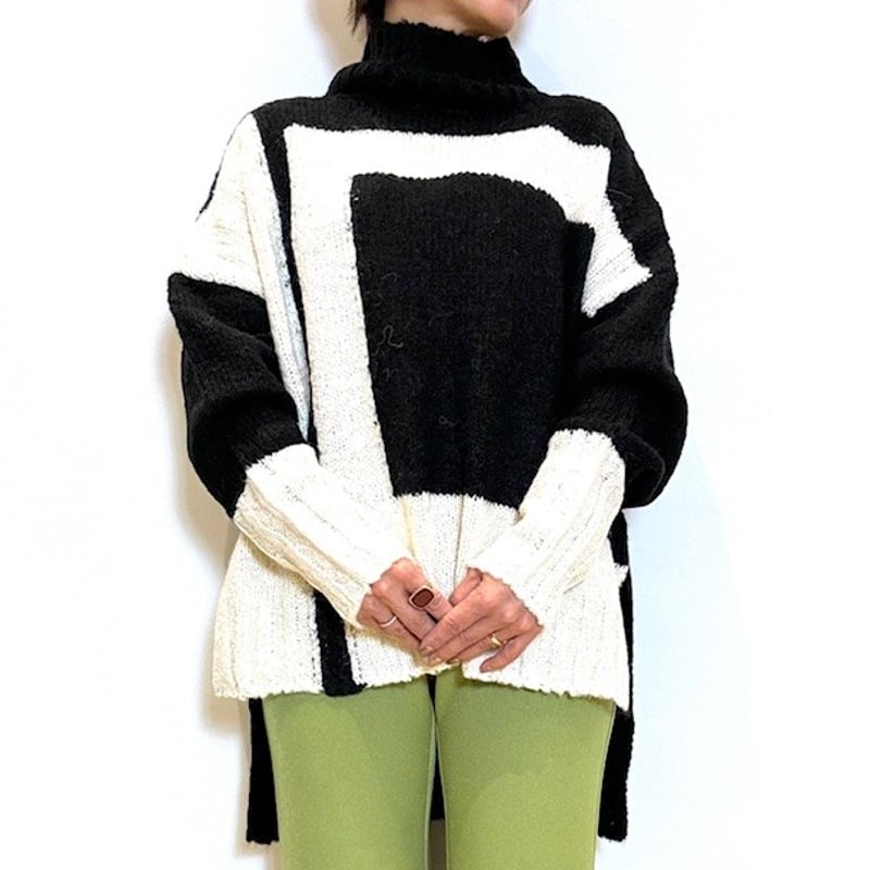 Lallia mu／ラリアムー】ローゲージブロッキングタートルニット