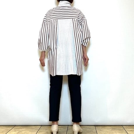 【Lallia mu／ラリアムー】バックプリーツシアースリーブシャツ