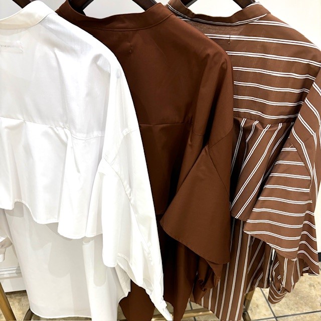 PASSIONE 【新品】バックフリルシャツ(ブラウンストライプ) fit=scale-down,w=1200