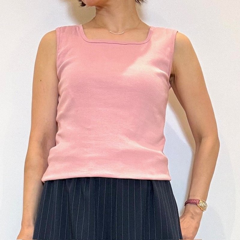 ち*ー様 mila schön ホワイトタンクトップ セール】レディース ライン柄スポーティーカップ一体型ヨガ