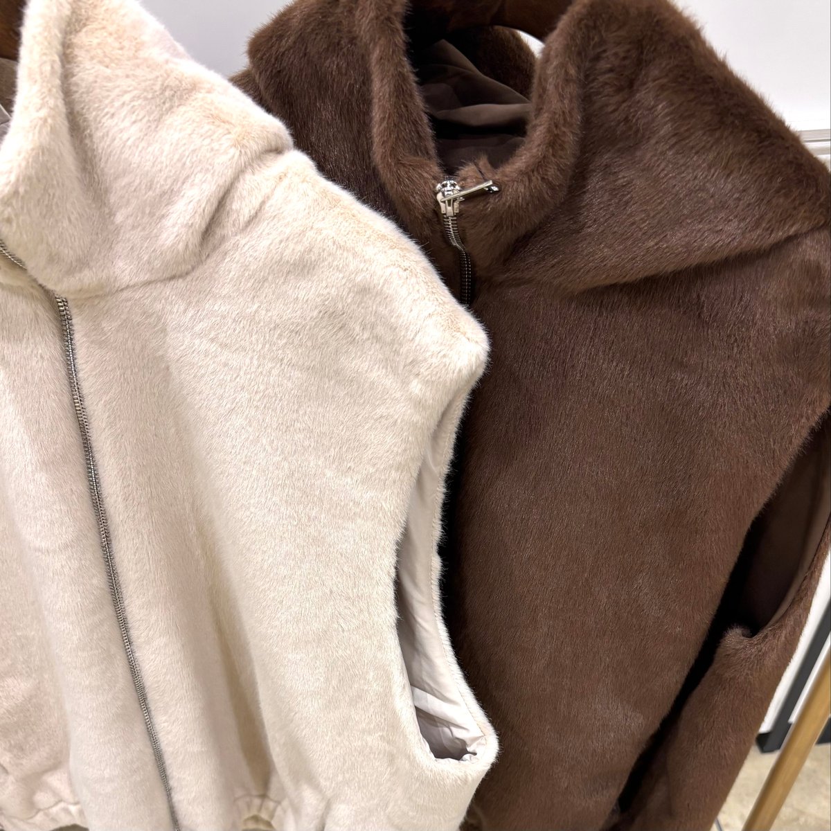 Atelier brugge／アトリエブルージュ】シャーリングファーフーデッド