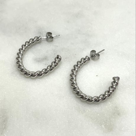 【LES CLEIAS／レ・クレアス】ツイストカーブピアス