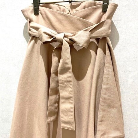 【HERENCIA／ヘレンチア】アシンメトリーラッフル巻きスカート