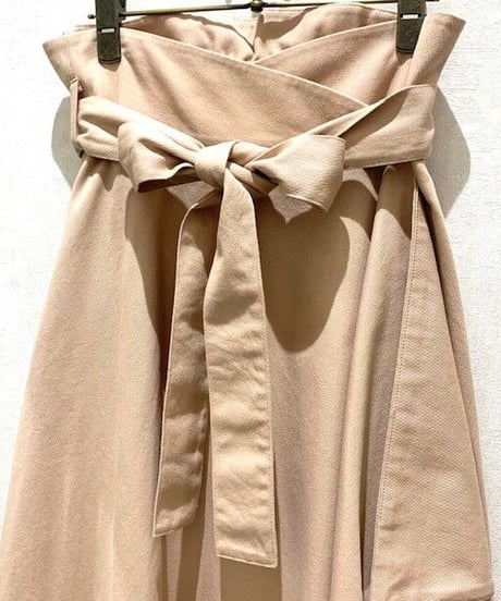 【HERENCIA／ヘレンチア】アシンメトリーラッフル巻きスカート