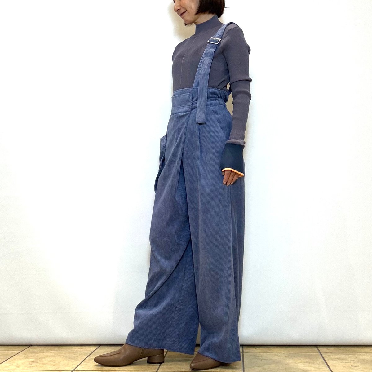 Lallia mu／ラリアムー】ワンショルダーコーデュロイパンツ | Aimant