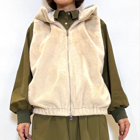 【Atelier brugge／アトリエブルージュ】シャーリングファーフーデッドベスト