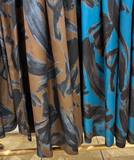 【Brahmin／ブラーミン】リーフ柄タックフレアスカート