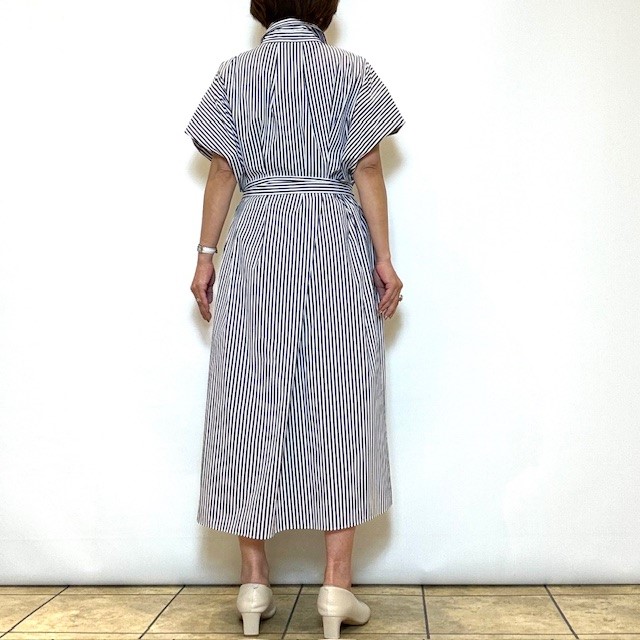 【美品】BEATRICE　ベアトリス　ストライプシャツワンピース　水色系　38 美品】BEATRICE ベアトリス ストライプシャツワンピース 水色系