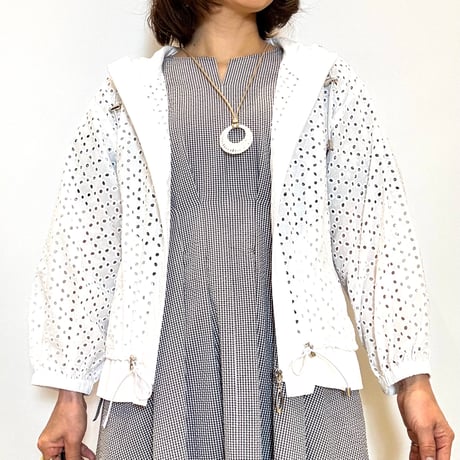 【Couvee／クベ】エンブロイダリーレースフーディブルゾン