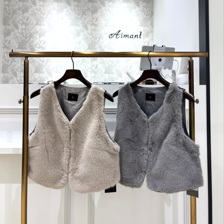 新品タグ付き♡ミーアアステリズム ファースリーブGジャン CATEGORY Mia Asterism | Aimant-エマン