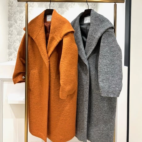 美品 ✨️ Lallia Mu ラリアムー ケープカラー リバーコート グレー 美品 ✨️ Lallia Mu ラリアムー ケープカラー リバーコート