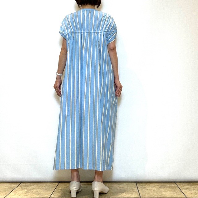 Mylanka／ミランカ】ギャザーショルダーストライプシャツワンピース