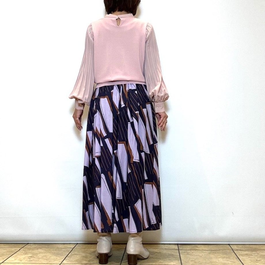 67b8573efd5b0704c84e1012