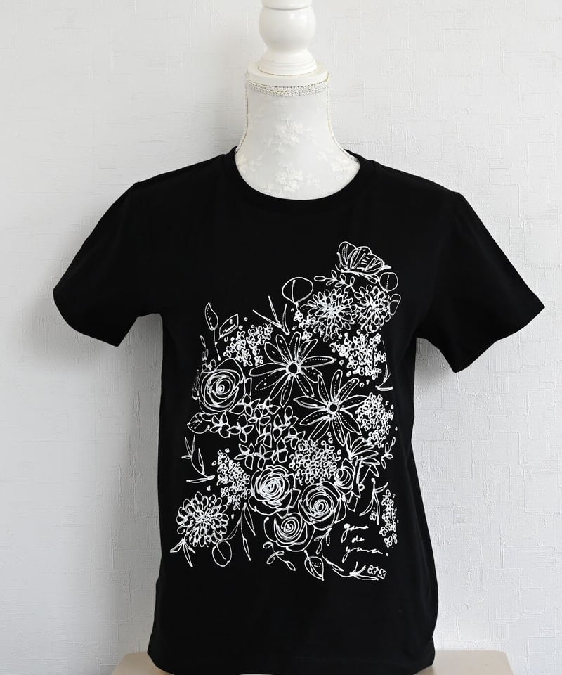 Tシャツ（Mサイズ・シルクスクリーンプリント） 花束 黒地