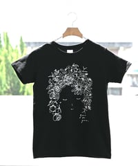 Ｔシャツ（Ｍサイズ・シルクスクリーンプリント）　お花の子  黒地