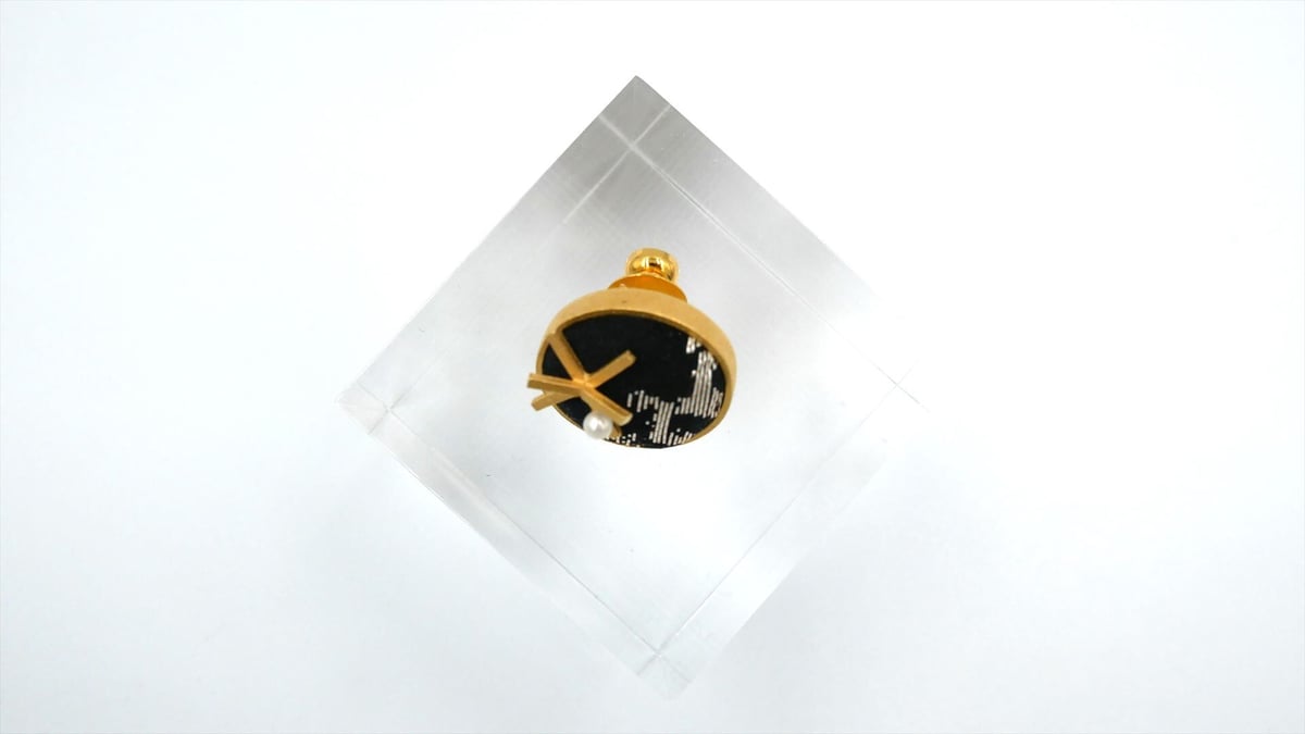 45rのストラップ(ひつじ)とピンブローチ 45rのストラップ(ひつじ)とピンブローチ 45rのストラップ(ひつじ