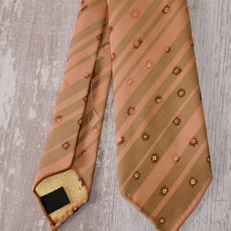 袋帯 西陣 岡本英男 本金箔 御所車 鶴 花草模様 流水 乳白色 PO-3334 袋帯 西陣 岡本英男 本金箔 御所車 鶴 花草模様 流水 乳白色 PO-3334