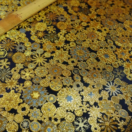 西陣織 金襴 絹織物 雪輪紋様　約一尺