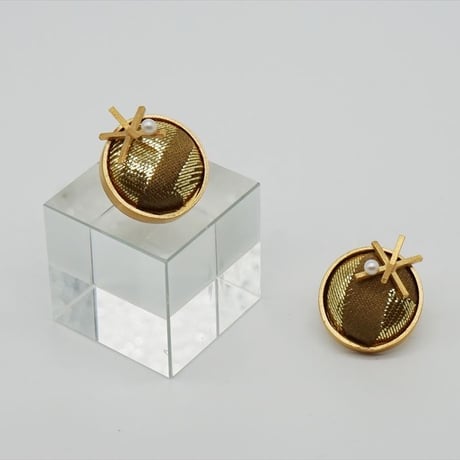 〈尊 MICOTO〉 ピアス　BIGBANG　三階菱紋様　利休茶地