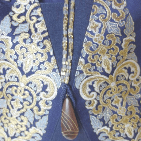世界に一点だけ　西陣金襴　正絹　王子唐草華紋紋様　ショルダーバッグ