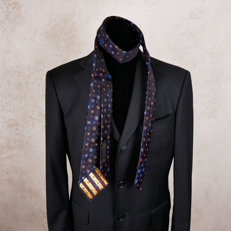 TIE YOUR TIE×西陣岡本 セッテピエゲ 正倉院紋様 黒漆 D 濃紺 TIE YOUR TIE×西陣岡本 セッテピエゲ 正倉院紋様 黒漆 D 濃紺