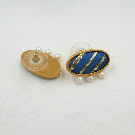 〈尊 MICOTO〉 ピアス　OVAL　菱つなぎ紋様　青地