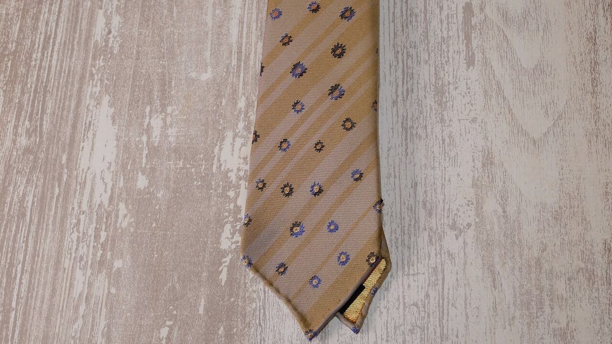 イザイア★新品 自社製造のセッテピエゲ仕様ネクタイ ストライプ柄 エンジ系 TIE YOUR TIE×西陣岡本 セッテピエゲ ストライプ＆フラワー紋様