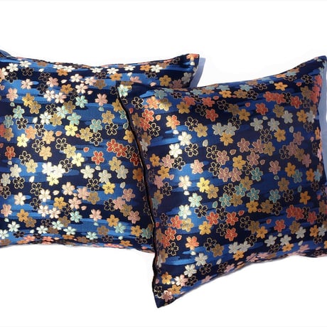全正絹 西陣織 金襴 さくら紋様　クッションカバー 紺地 　＊特注製品となります。