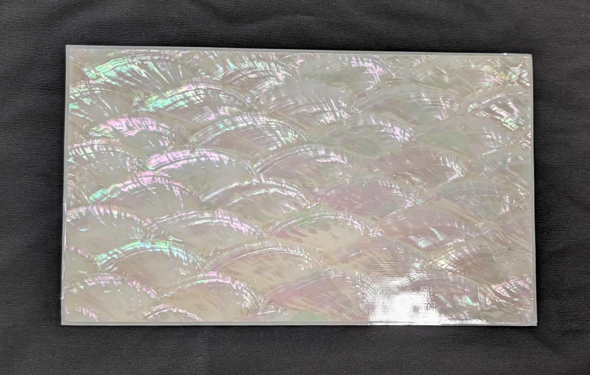 南洋貝白螺鈿箔Lサイズ シール加工で便利。はさみで切れます。 | 西陣岡本