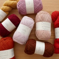 Biches et Bûches / Le Petit Lambswool 2  (赤・黄系)※全て玉巻糸