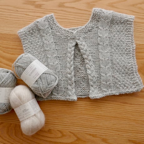 J18-147 HAPPY KNITTING たのしいあみもの 表紙劣化あり