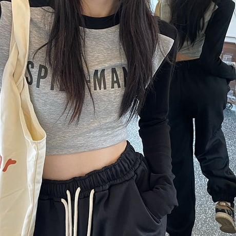 クロップド丈 Tシャツ 長袖 ロンT 英字プリント トップス レトロ 韓国ファッション レディース 大人可愛い ガーリー カジュアル ストリート系ファッション DTC-667747855650