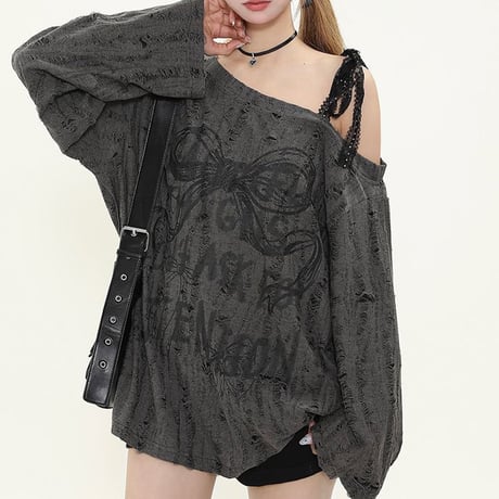 ロンt リボンモチーフ プリント 薄手 ワンショルダー ダメージ加工 tシャツ トップス ゆったり ルーズ 長袖 レトロ 大人可愛い ガーリー カジュアル DTCA-930223444481