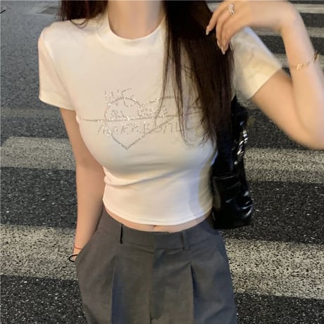 Tシャツ ラインストーン ハート ロゴ コンパクトTシャツ クロップド丈 ショート丈 トップス スリムフィット 半袖 レトロ 大人可愛い ガーリー カジュアル DTCA-820673482384