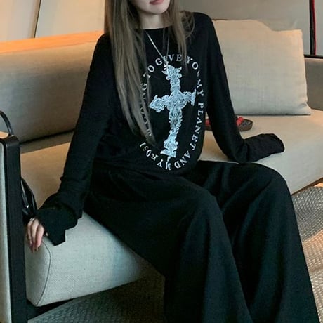 ロンT クロスプリント オーバーサイズ クルーネック ドロップショルダー tシャツ トップス カットソー ゆったり 長袖 レトロ 大人可愛い ガーリー カジュアル DTCA-828179763981