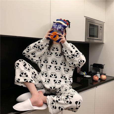 【ルームウェア】 パジャマ セットアップ パンダ柄 長袖 韓国ファッション レディース ラウンドネック もこもこ トップス + パンツ 上下セット レトロ DTC-627029965772