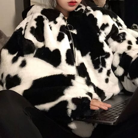 牛柄 フード付き ボアジャケット アウター ジップアップ ルーズ ボアパーカー もこもこ ゆったり ボア レトロ 韓国ファッション レディース 大人可愛い ガーリー DTC-656838465848