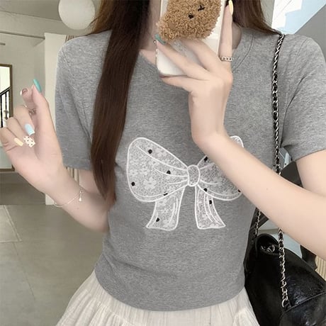 Tシャツ 刺繍リボン ショート丈 半袖 スリムフィット クルーネック シンプル レトロ 大人可愛い ガーリー カジュアル フェミニン DTCA-798676186291